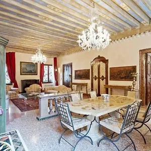 https://doge-palace-luxury-apartment-cannaregio.hotelslidodijesolo.com